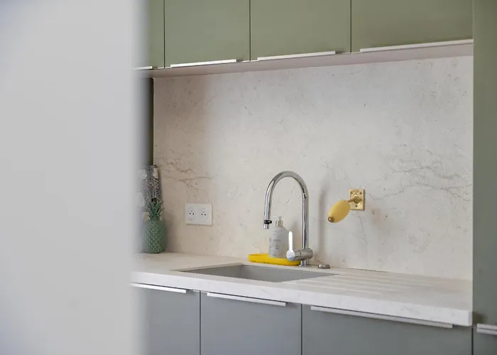 Amamary - 300 M De La